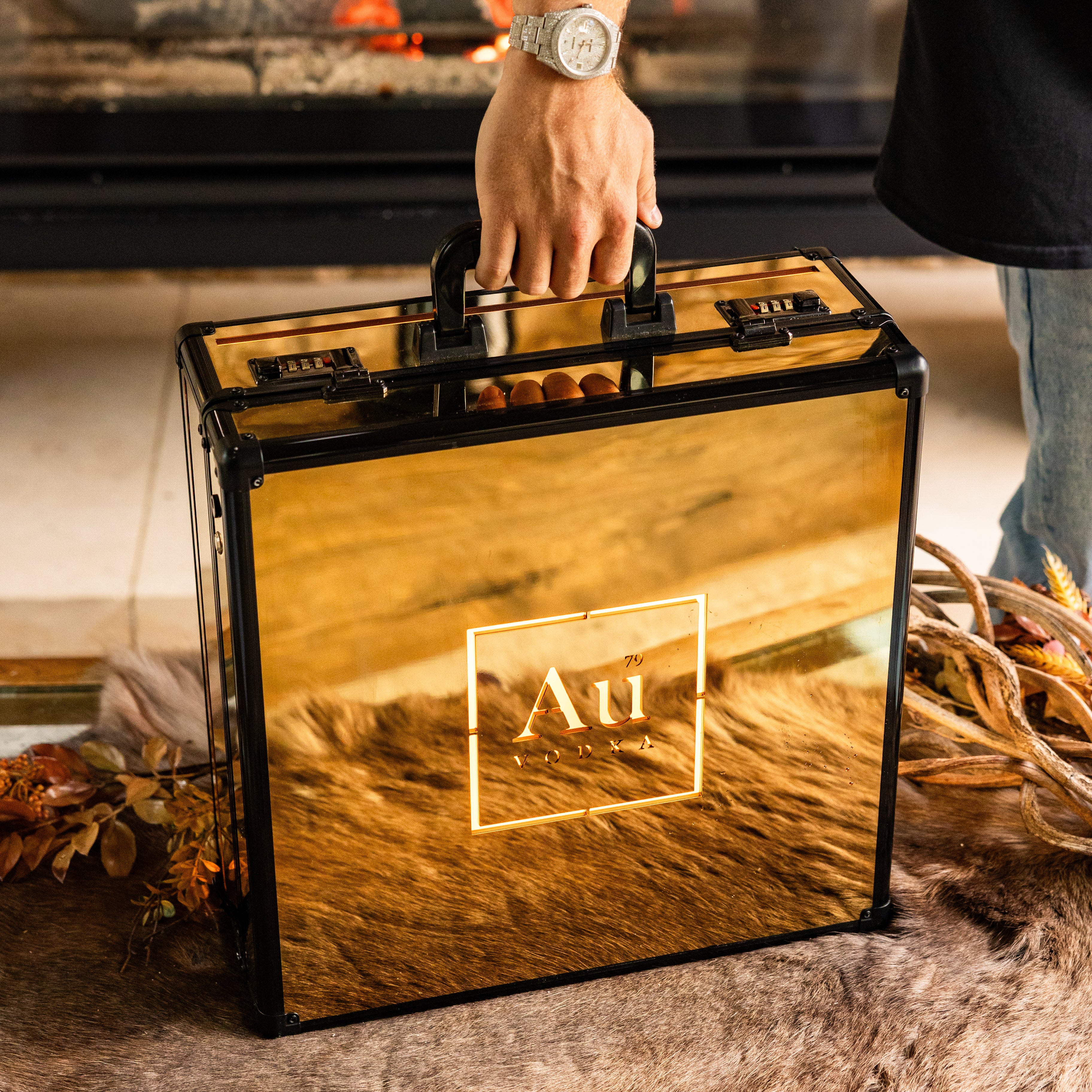 Au Vodka Light Up Case - Image 6