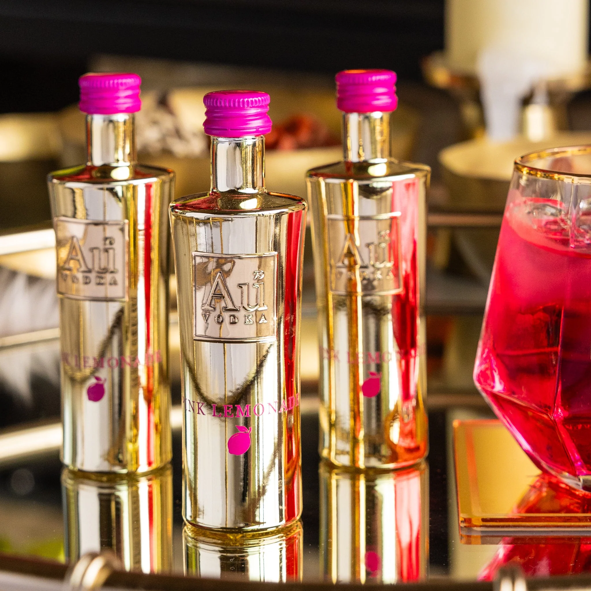 Au Vodka Pink Lemonade Miniature 50ml - Image 3