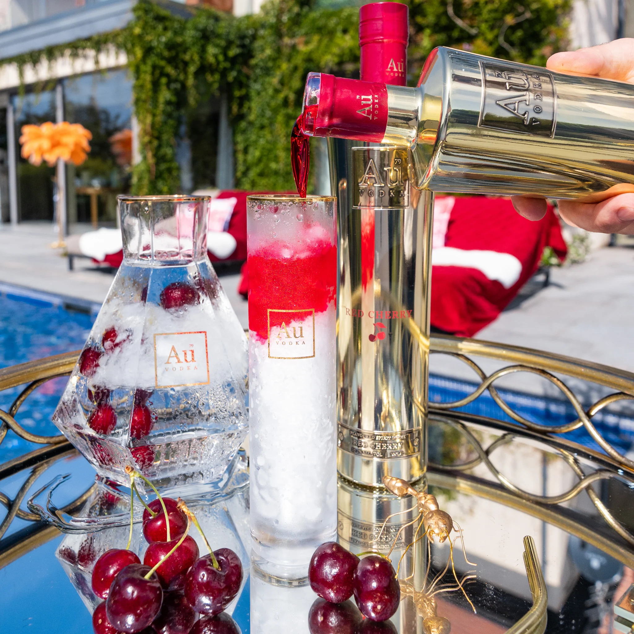 Au Vodka Red Cherry 700ml - Image 3